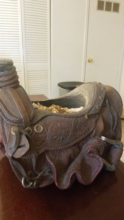 Saddle /Vase