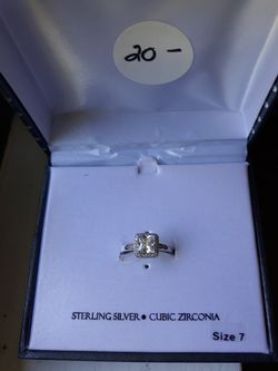 Sterling silver CZ ring size 7