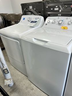 NOW $550‼️ GE Top Load Washer & Gas Dryer Set