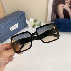 GUCCI new large square frame