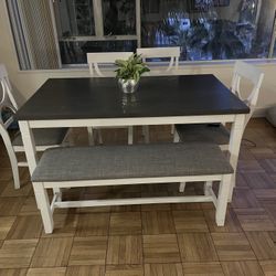 Table And Chairs 
