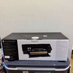 Silhouette Cameo 4 Midnight Black 12ā Vinyl Cutting Machine w/ Box & Accessories