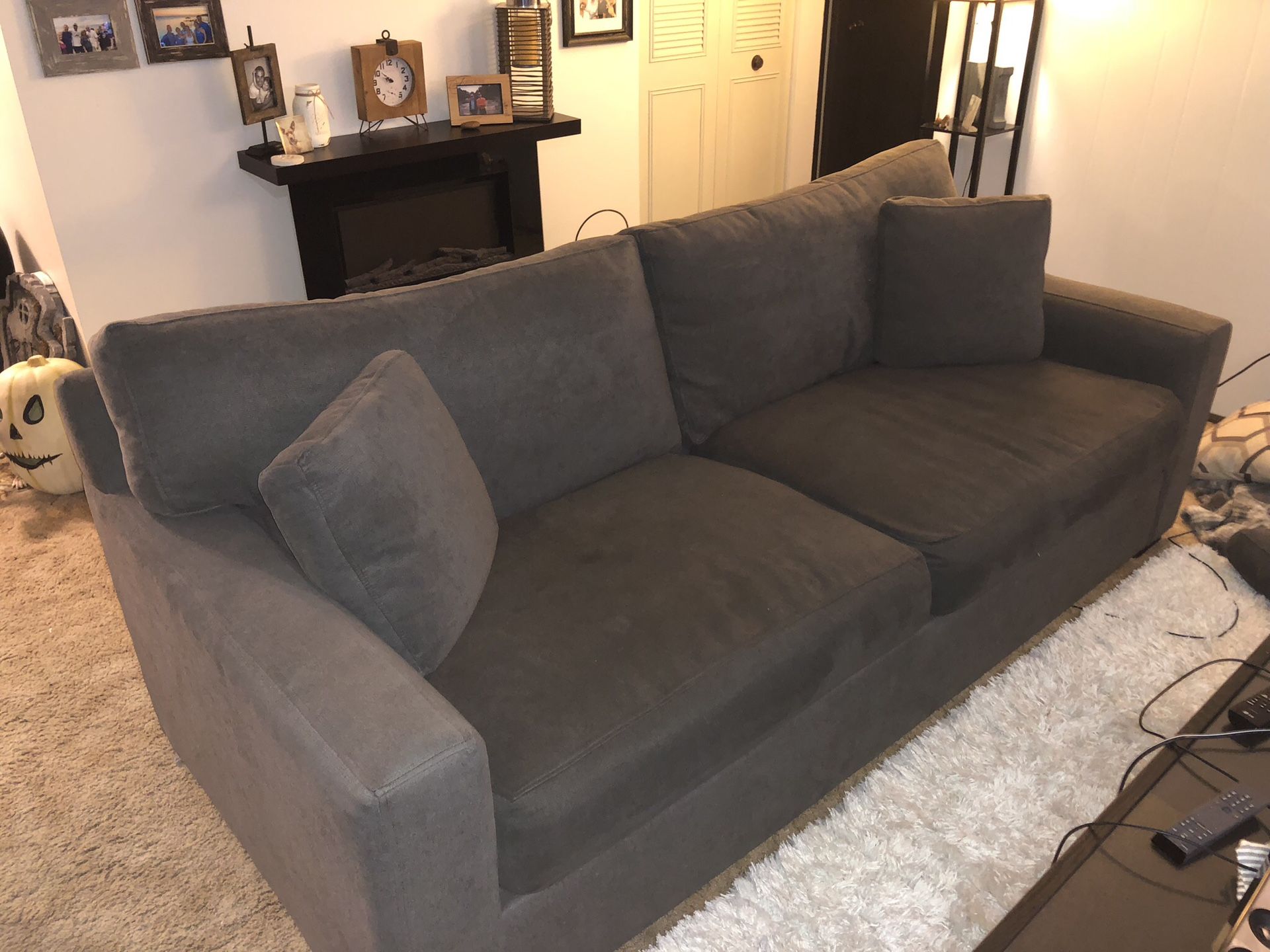 Dania Couch