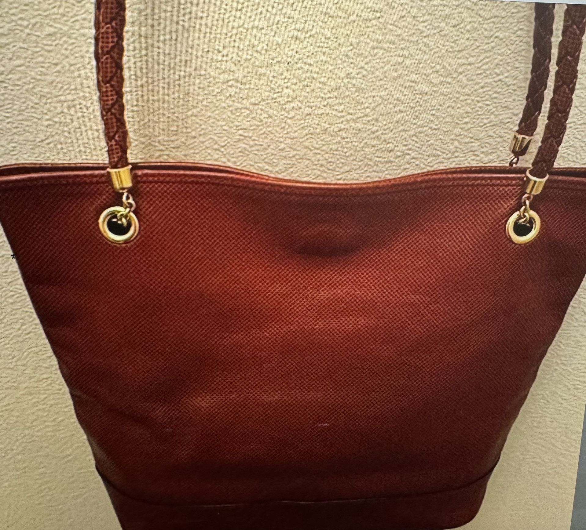Authentic EUC Rare Bottega Veneta Leather Shoulder Bag