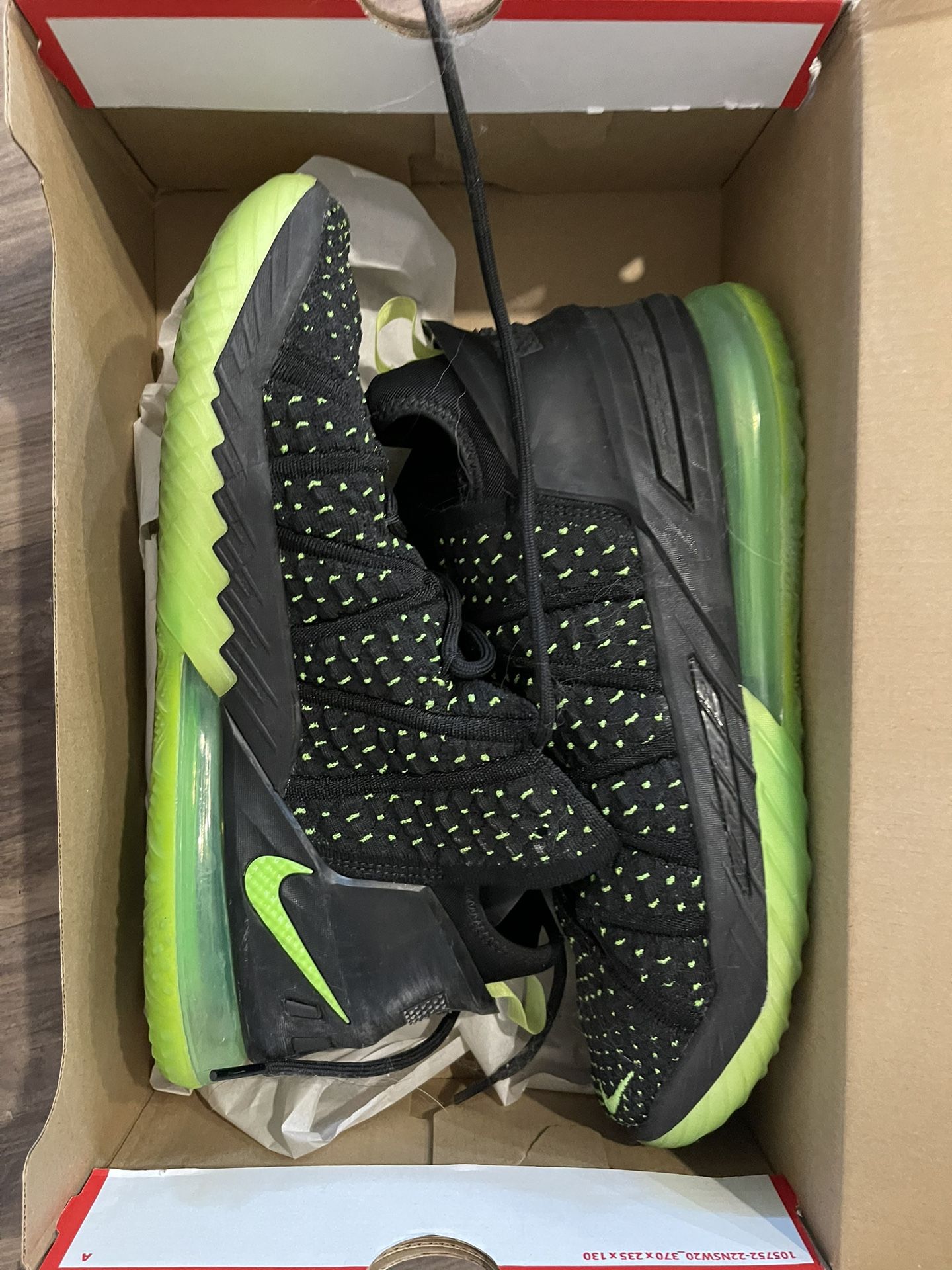 Men’s LeBron Basketball Shoes