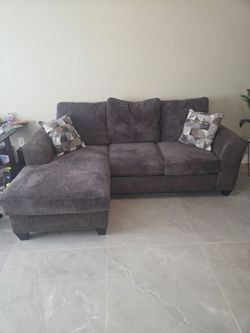Like-New American Signature Chaise Sectional Sofa Grey