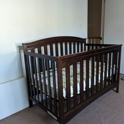 6 In 1 Convertible Crib With Firm bed