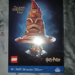 Lego- Harry Potter Talking Sorting Hat Building Set