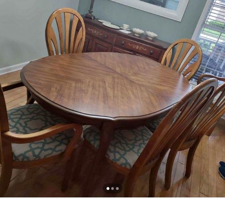 Jefferson Woodworking Dining Set: Expandable Table w/8 Chairs