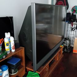 Mitsubishi 65" Tv