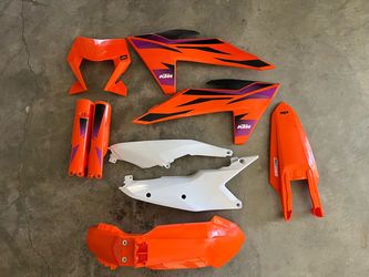 KTM plastics