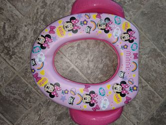 Minnie mouse potty seat.