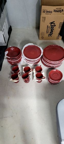Mikasa Spring Red Orchid dinner sset