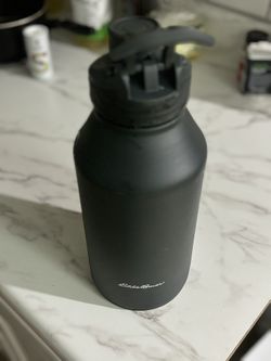 Eddie Bauer 64 Oz Container