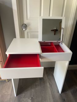 IKEA BRIMNES Vanity