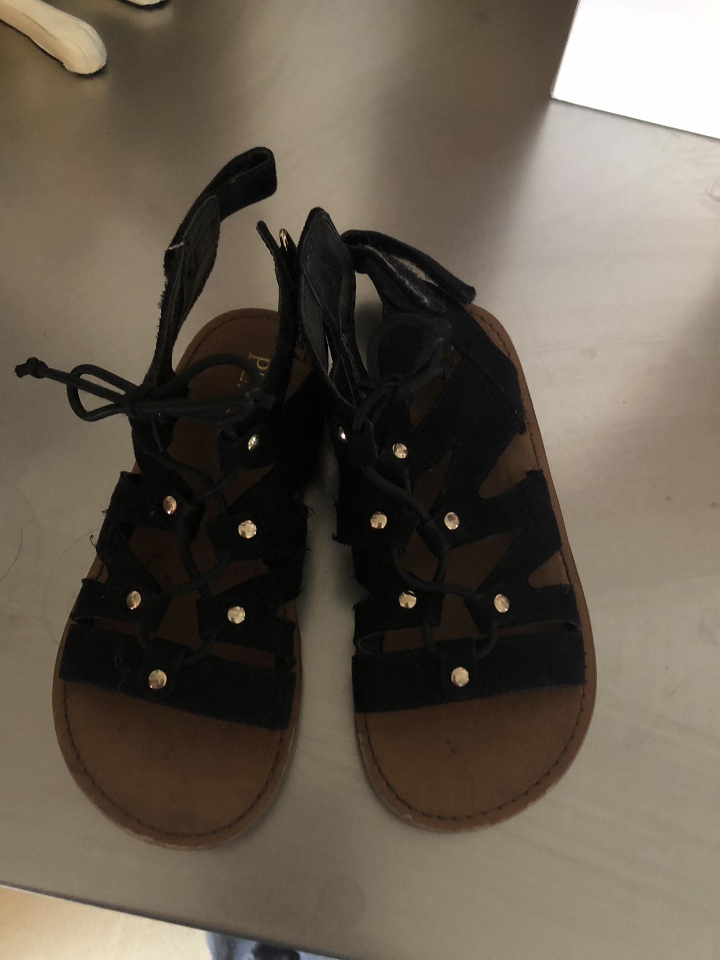 Black toddler sandals