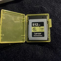 512GB Professional CFexpress Type B Card GOLD Series from Lexar,