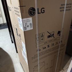 LG 5.79 Cu Ft Top-Freezer Refrigerator – NEW in Box (Platinum Silver)