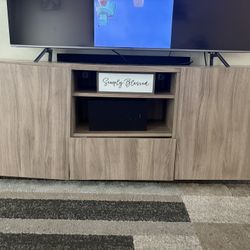 TV Stand 