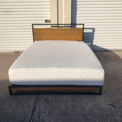 Queen 👑 Size Bed Metal Frame Whit Matre