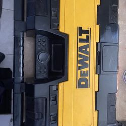 Dewalt Tough Stereo System/No Battery Include 
