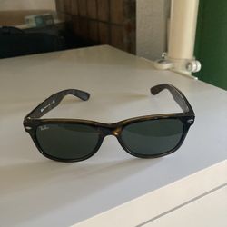 New Wayfarer Ray-Ban Sunglasses 