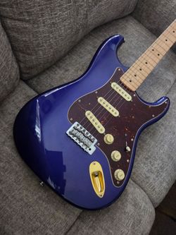 Vintage fender strat 2000s rare purple electric guitar