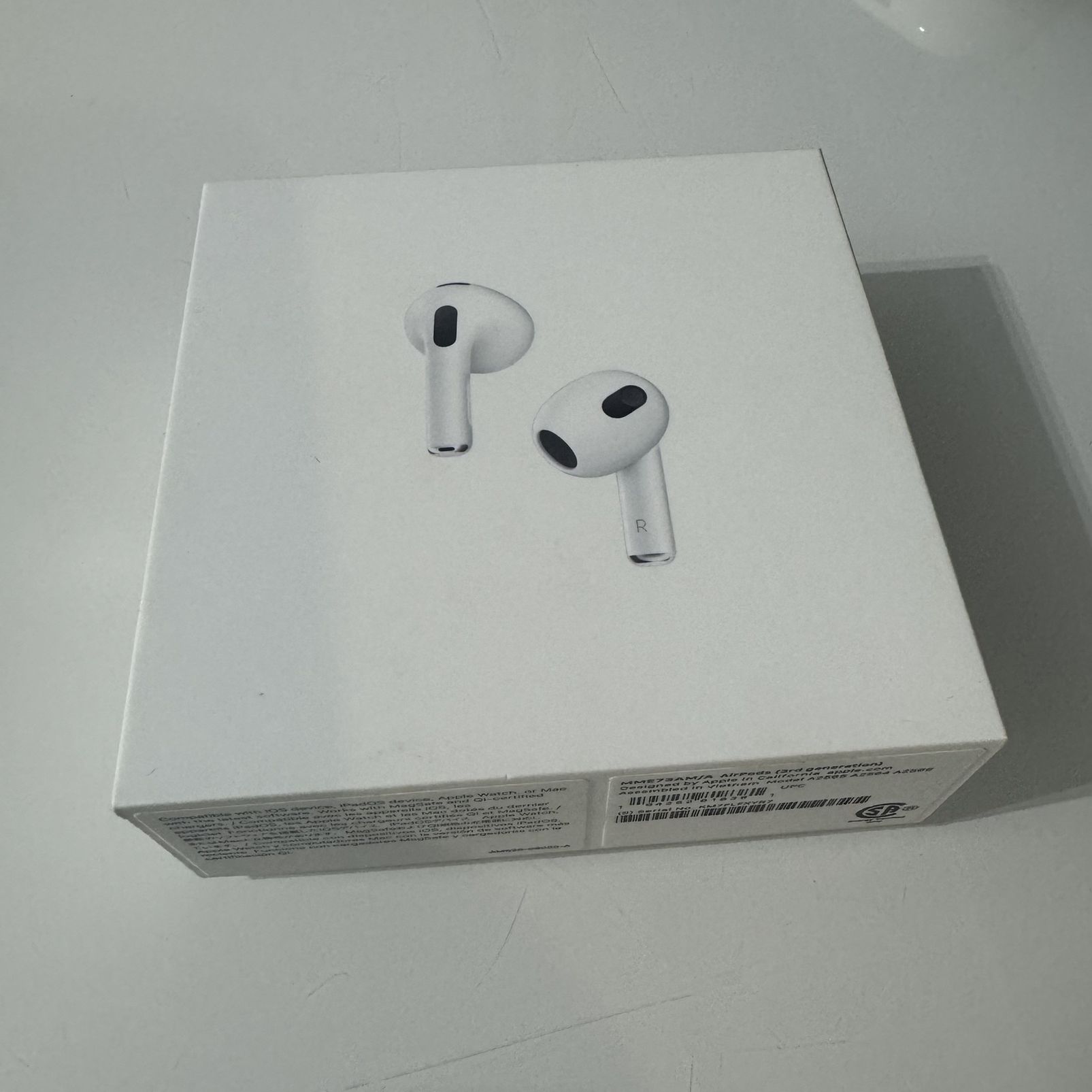 AirPods(3rd generation) with MagSage Charging Case