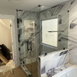 Frameless Showers Doors 