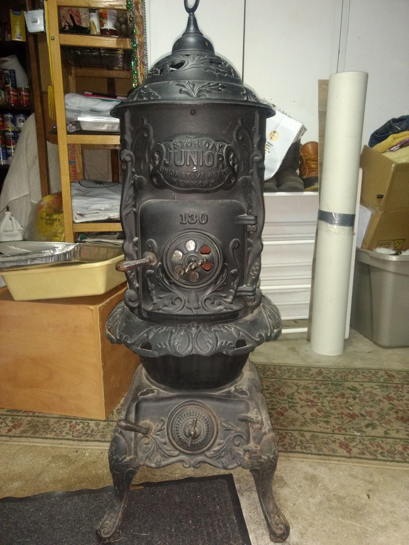 Astor Oak Junior Cast Iron Stove for Sale in Fairfield, CT - OfferUp
