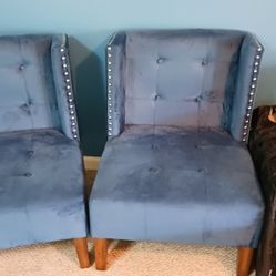 Accent Chairs 