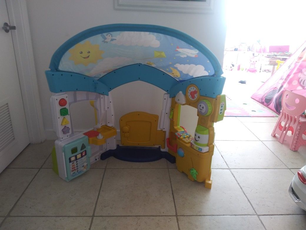 FISHER-PRICE LAUGH & LEARN SMART LEARNING HOME