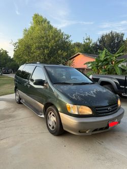 2001 Toyota Sienna