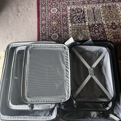 Forest Green Suitcase 3-piece Brand New