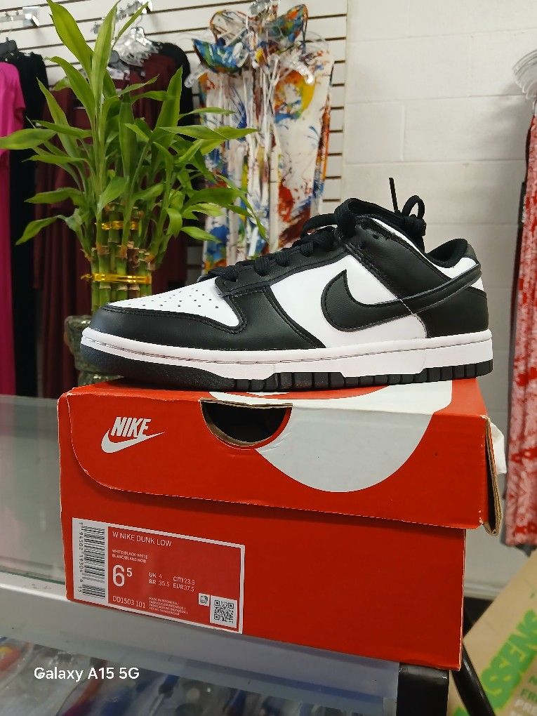 Panda Dunks Low