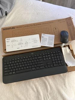 Logitech Signature MK650 Combo for Business, Wireless Mouse and Keyboard, Logi Bolt, Bluetooth, SmartWheel, Globally Certified, Windows/Mac/Chrome/Lin