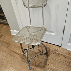 Pershing Swivel Chair, Iron Steel
