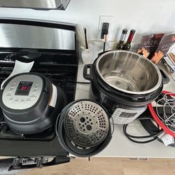 Instant Pot W/ Air Fryer Lid