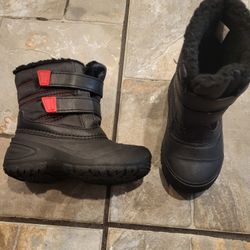 Boys Snow Boots Size 9