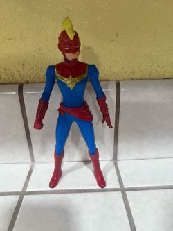 Marvel Titan Hero Series Captain Marvel Action Figure