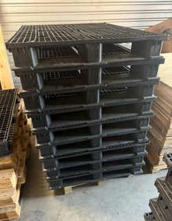 Heavy duty plastic pallets for sale 48x40