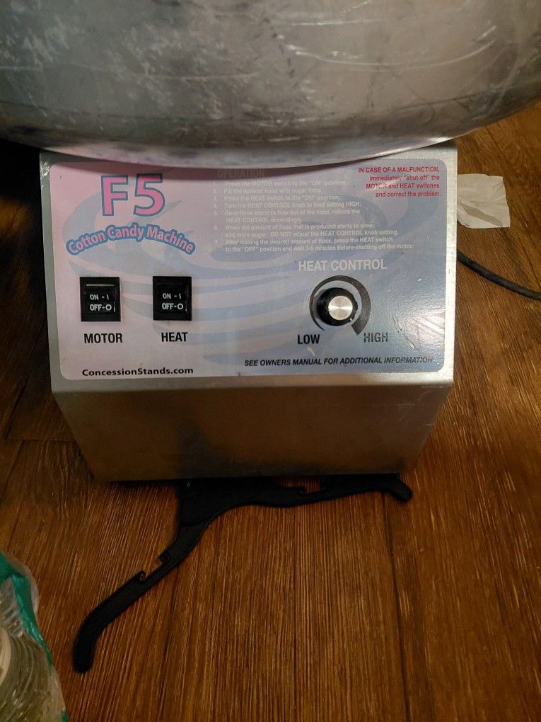 2 Cotton Candy Machine