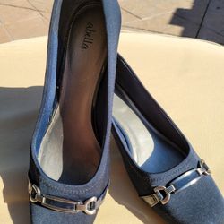 $15 Abella Women's Shoes (Quality Shoes Retailed $70)