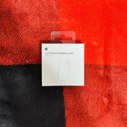 Apple Lightning To Headphone Jack Adapter