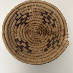 Vintage Boho Farmhouse Cottage Jungalow Southwestern Woven Basket