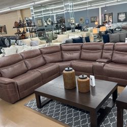 Power Recliners, Power Headrest, Storage USB Port Charger