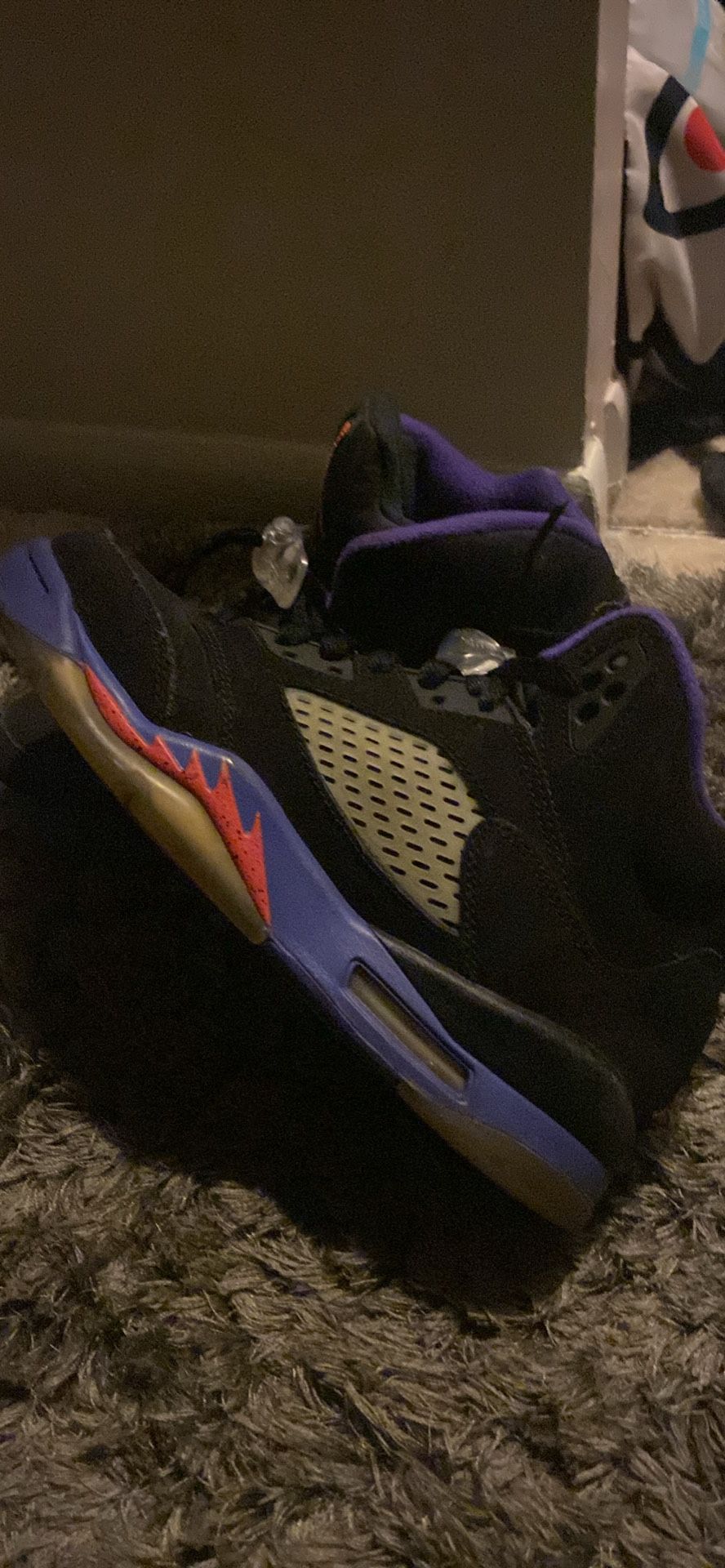 Jordan 5s size 7 in men