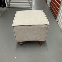 foot stool ottoman foot rest  cotton and linen upholstery ottoman solid wood legs   item is in mint condition  or best offer 