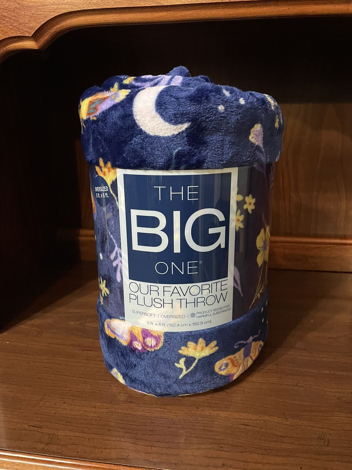 NEW Plush Throw Blanket