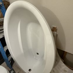 Kohler Bathtub 60” x 42” Soaking Tub 18” Deep Never Used